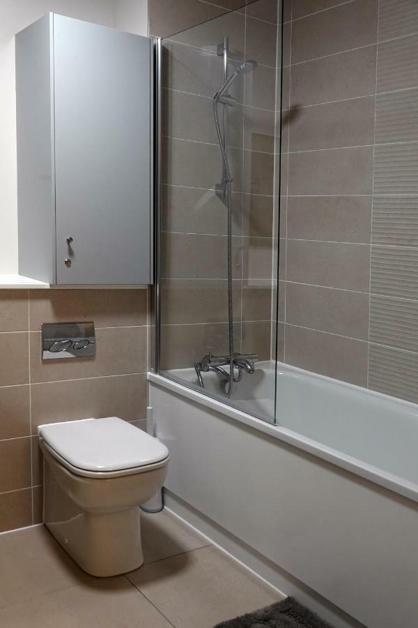 Modern One Bedroom Apartment In Cardiff Bay Εξωτερικό φωτογραφία